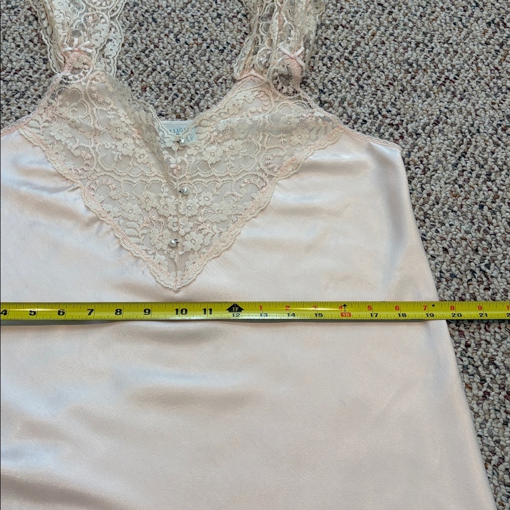 Gilligan & O'Malley Satin Lace-Trim Nightgown in Light Peach. 80’s - Picture 9 of 10